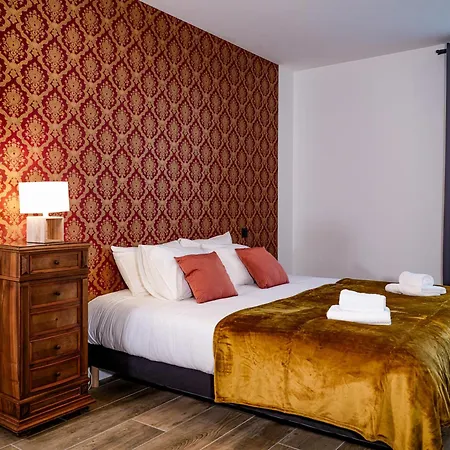 Les Bastides De Roquemaure Bed & Breakfast