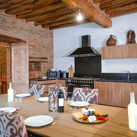 Oda ve Kahvaltı Les Bastides De Roquemaure 4*