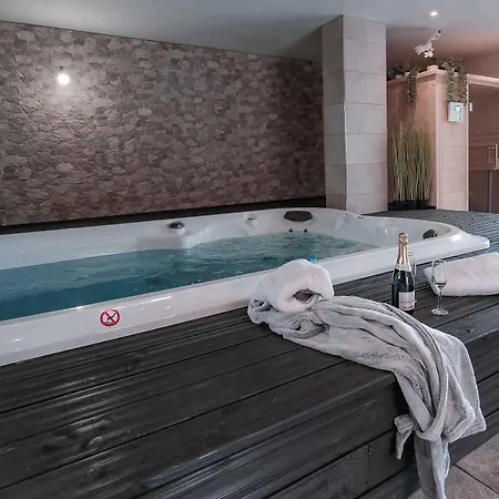 Bed & Breakfast Les Bastides De Roquemaure 4*